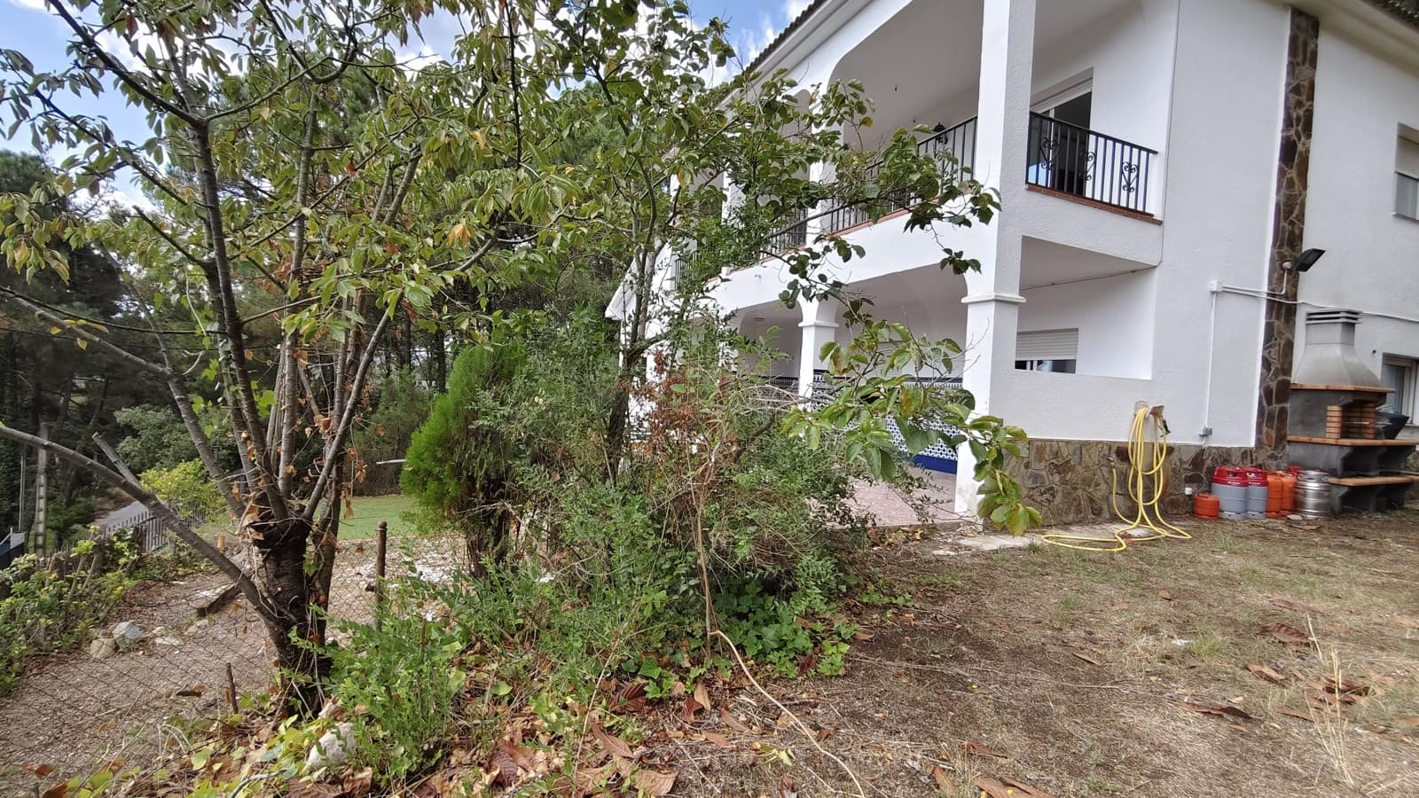 5 bedroom Townhouse for sale in Dosrius with garage - € 450,000 (Ref: 10042042)