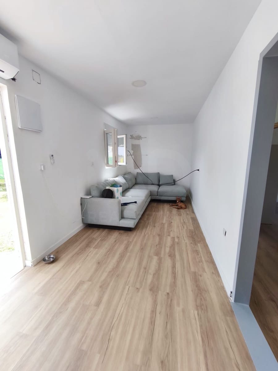 Rakentamaton maa myytävänä paikassa Oliva - 80 000 € (Ref: 10042045)