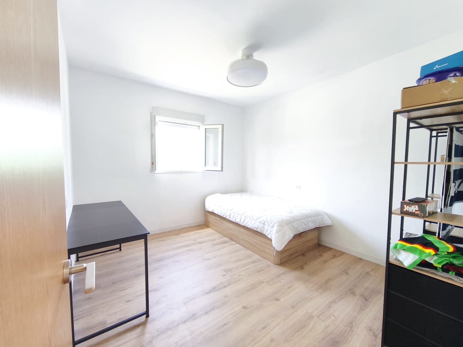 Rakentamaton maa myytävänä paikassa Oliva - 80 000 € (Ref: 10042045)
