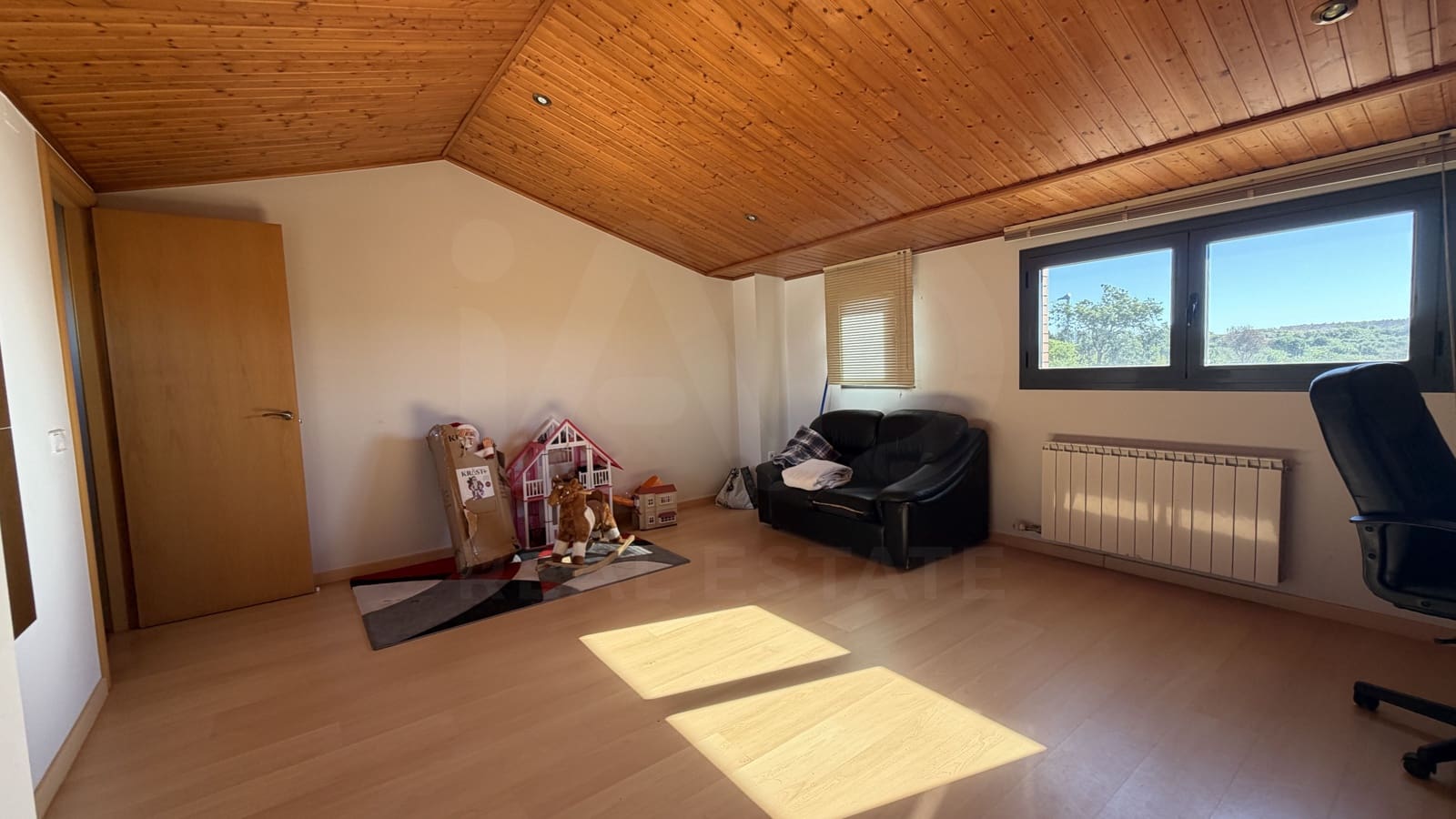 3 bedroom Townhouse for sale in Juneda with garage - € 220,000 (Ref: 10042047)