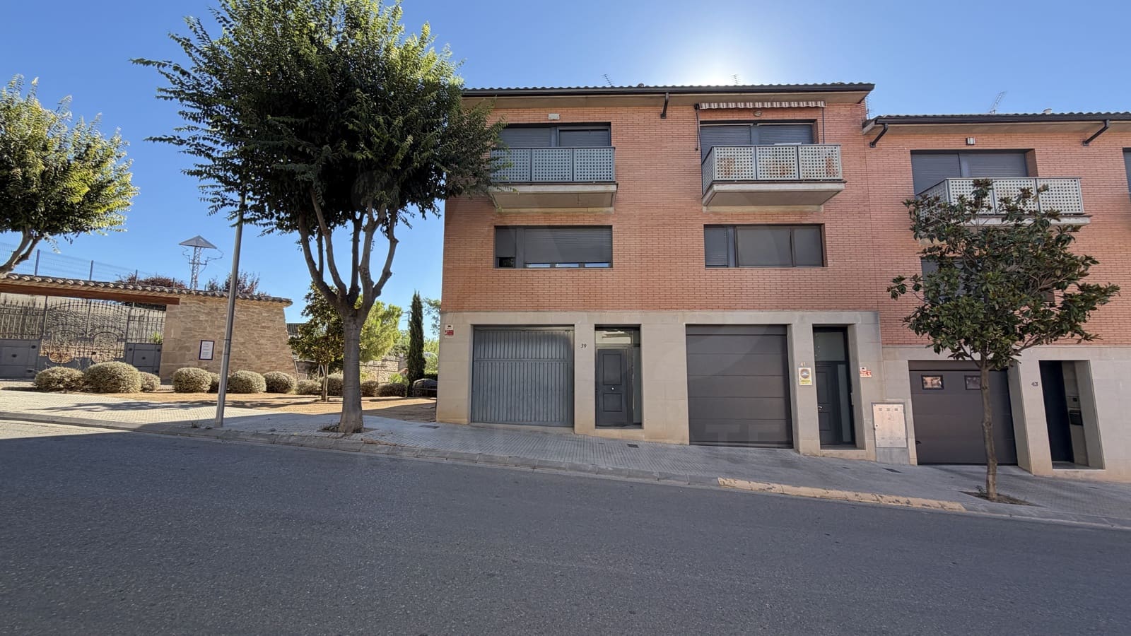 3 bedroom Townhouse for sale in Juneda with garage - € 220,000 (Ref: 10042047)