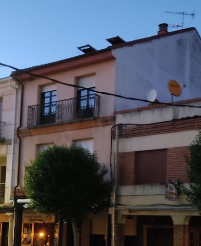 Local Commercial à vendre à Sahagún - 310 000 € (Ref: 10042052)