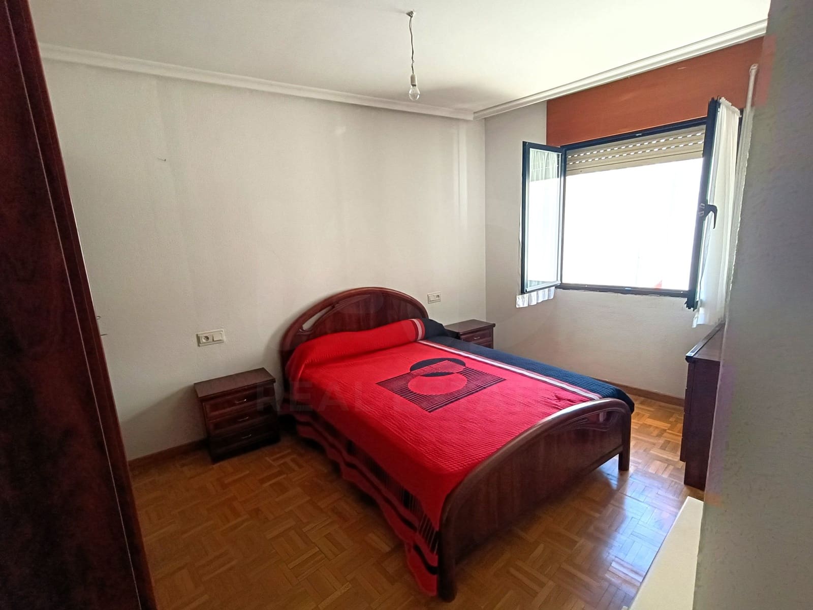 Local Commercial à vendre à Sahagun - 310 000 € (Ref: 10042052)