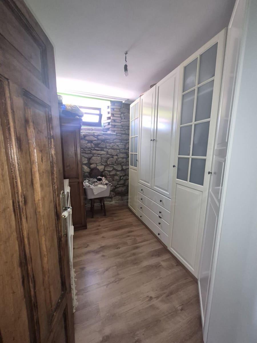 Casa de 3 habitaciones en Villamanín en venta - 105.000 € (Ref: 10042053)