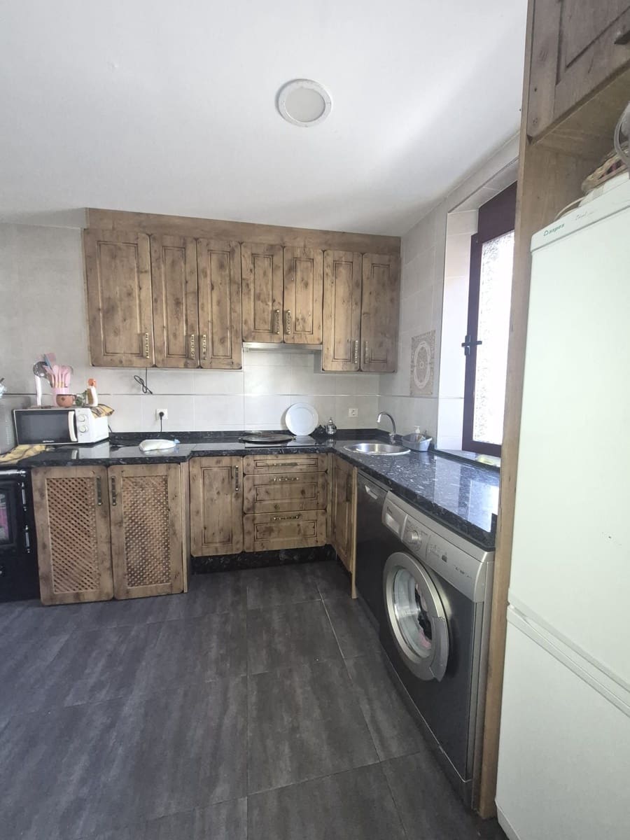 Casa de 3 habitaciones en Villamanín en venta - 105.000 € (Ref: 10042053)