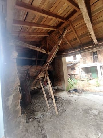 Commercial for sale in Vegaquemada - € 29,900 (Ref: 10042395)