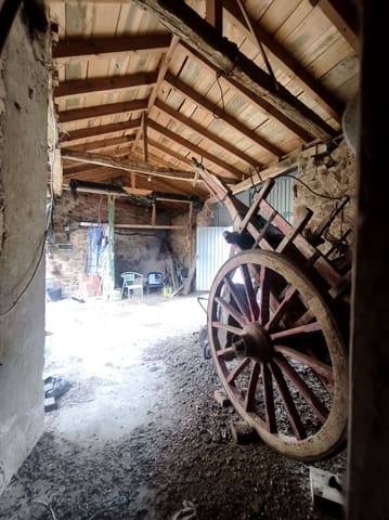 Commercial for sale in Vegaquemada - € 29,900 (Ref: 10042395)