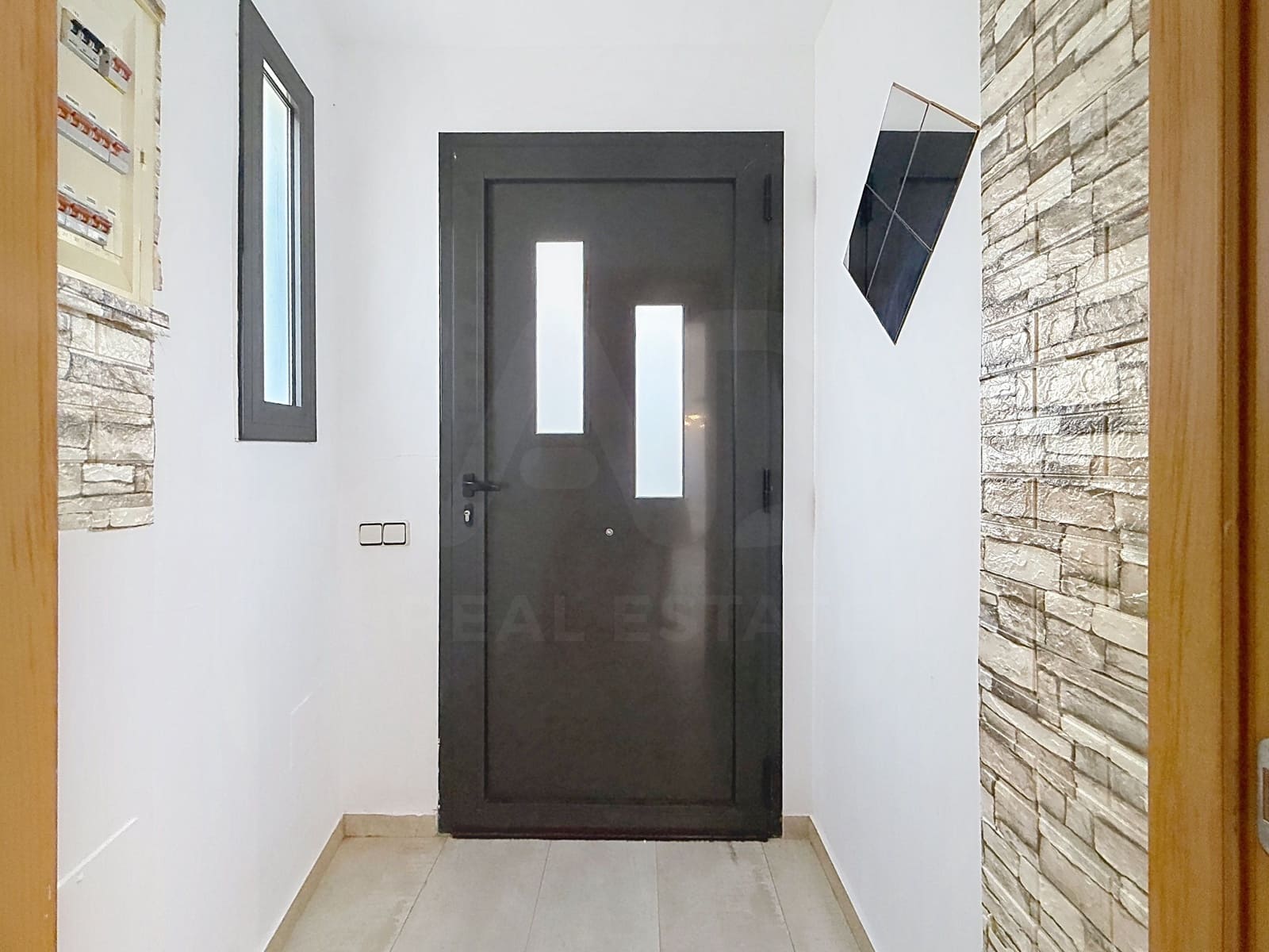 3 bedroom Townhouse for sale in Terrassa with garage - € 368,000 (Ref: 10042404)