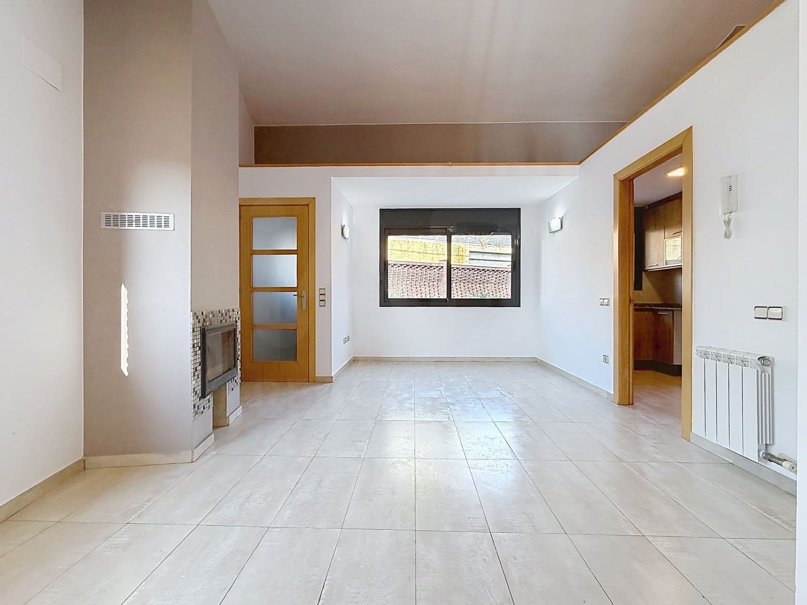 3 bedroom Townhouse for sale in Terrassa with garage - € 368,000 (Ref: 10042404)