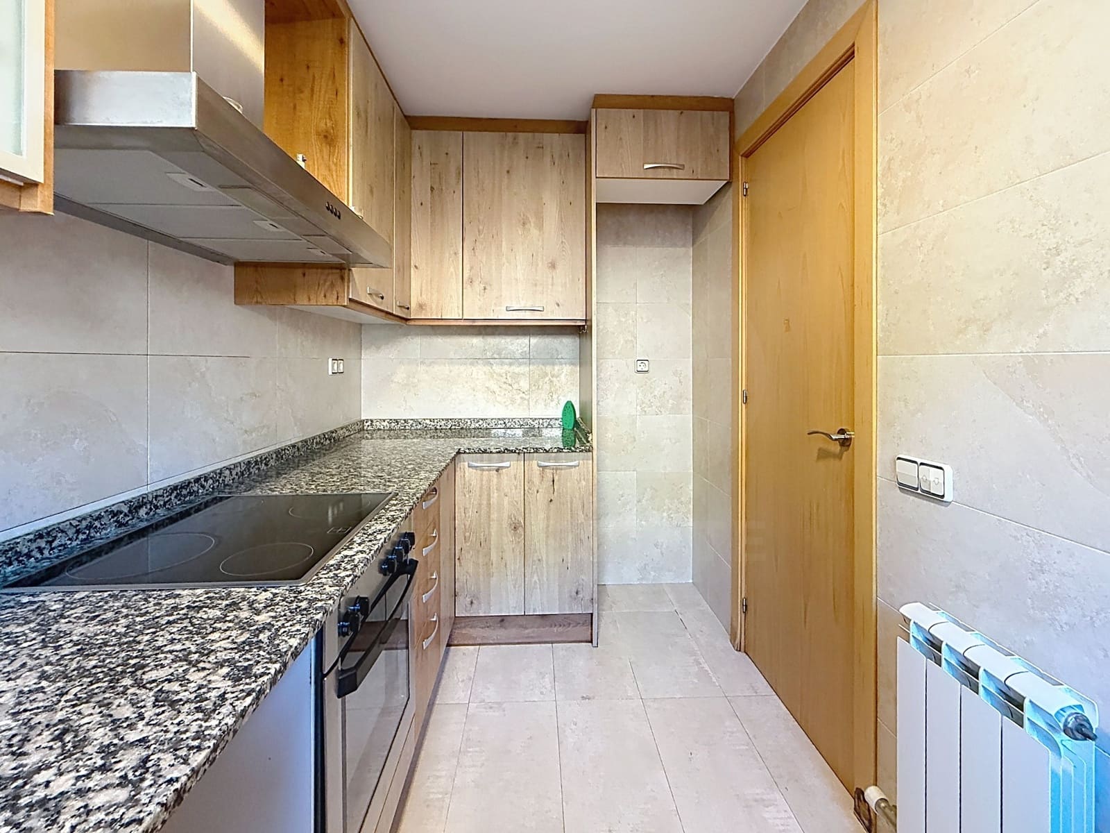 3 bedroom Townhouse for sale in Terrassa with garage - € 368,000 (Ref: 10042404)