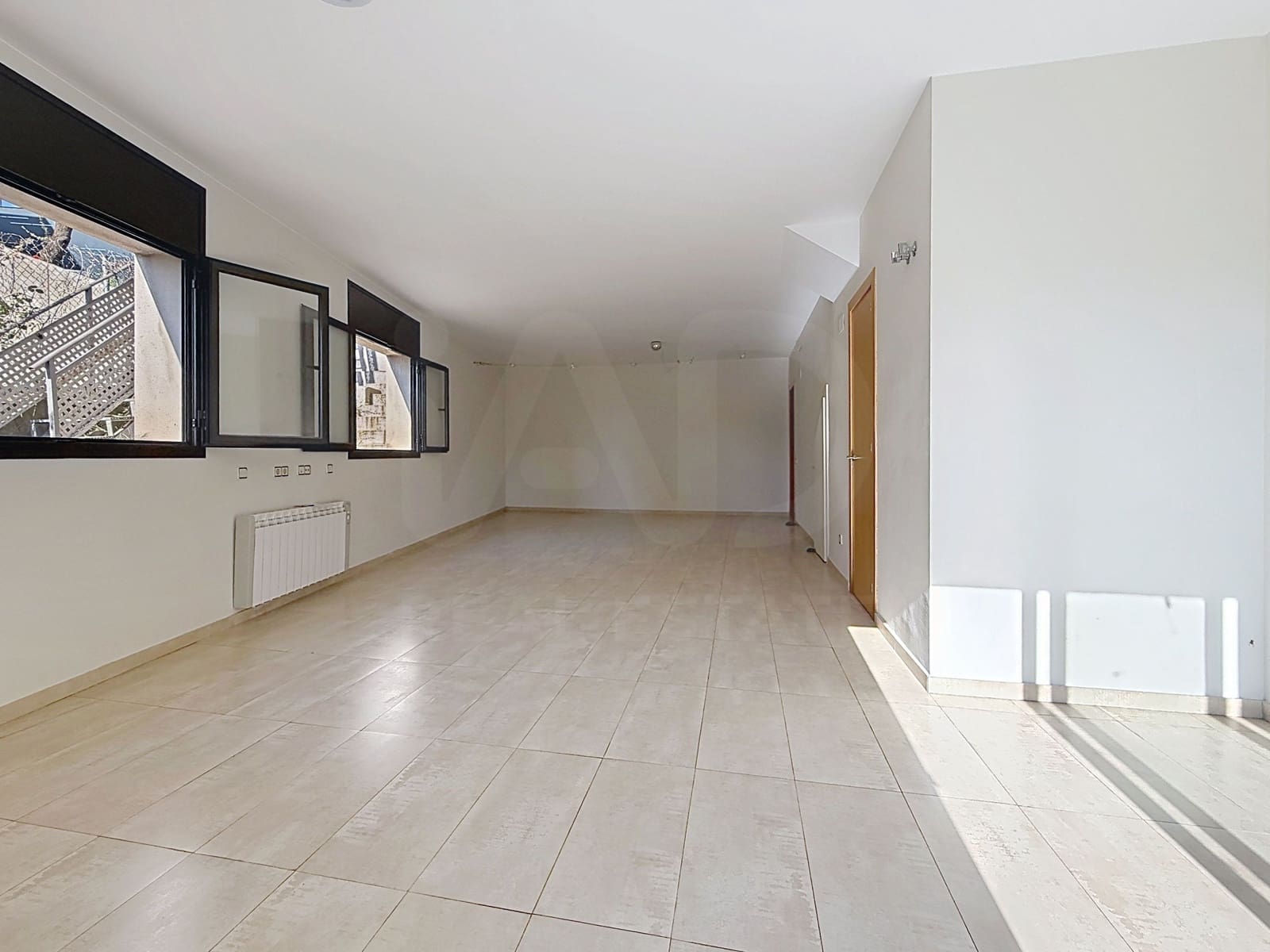 3 bedroom Townhouse for sale in Terrassa with garage - € 368,000 (Ref: 10042404)