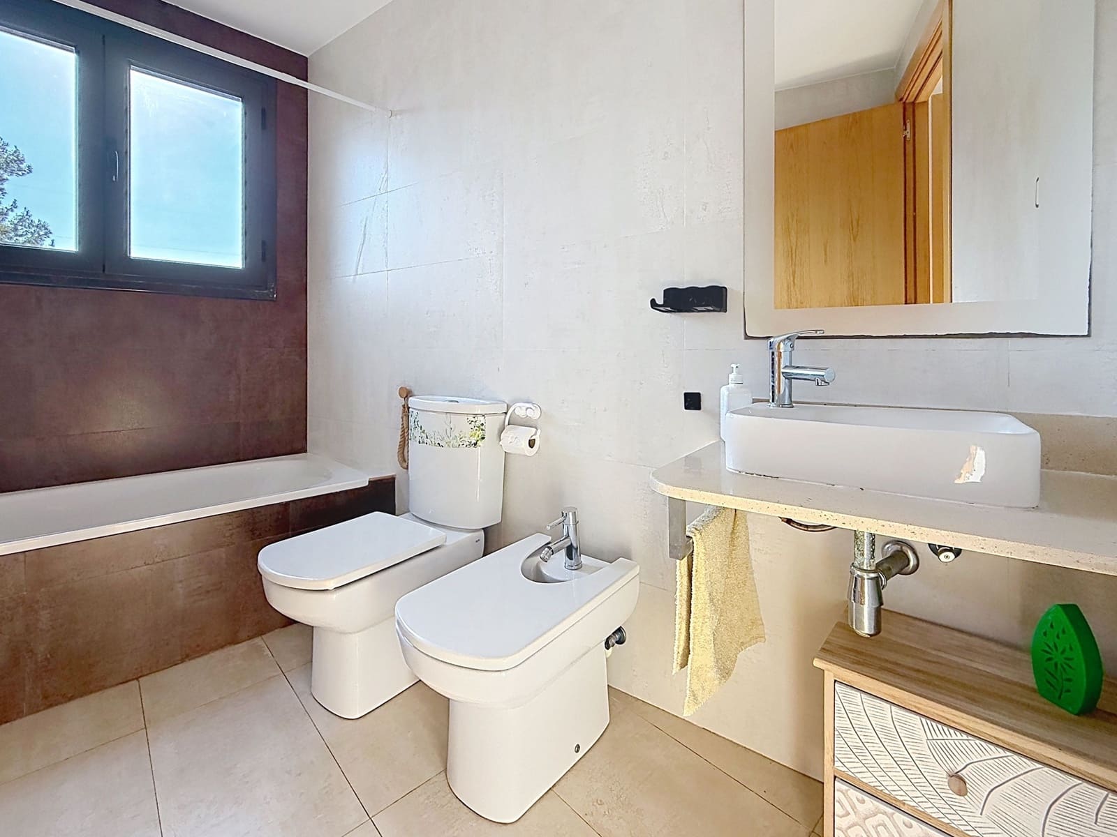 3 bedroom Townhouse for sale in Terrassa with garage - € 368,000 (Ref: 10042404)
