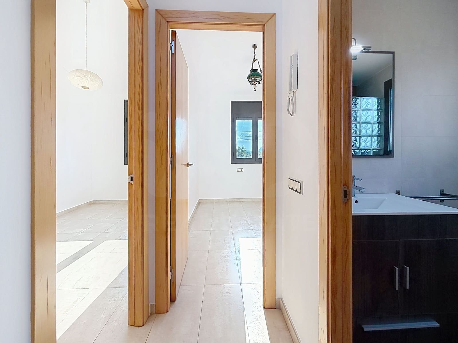 3 bedroom Townhouse for sale in Terrassa with garage - € 368,000 (Ref: 10042404)