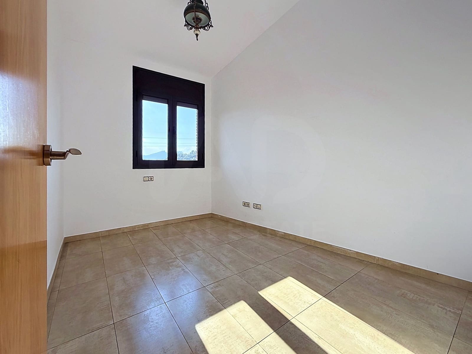 3 bedroom Townhouse for sale in Terrassa with garage - € 368,000 (Ref: 10042404)