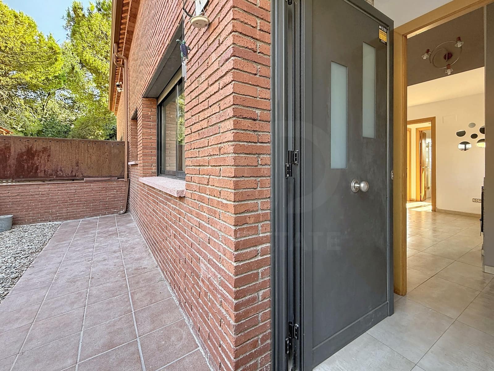 3 bedroom Townhouse for sale in Terrassa with garage - € 368,000 (Ref: 10042404)