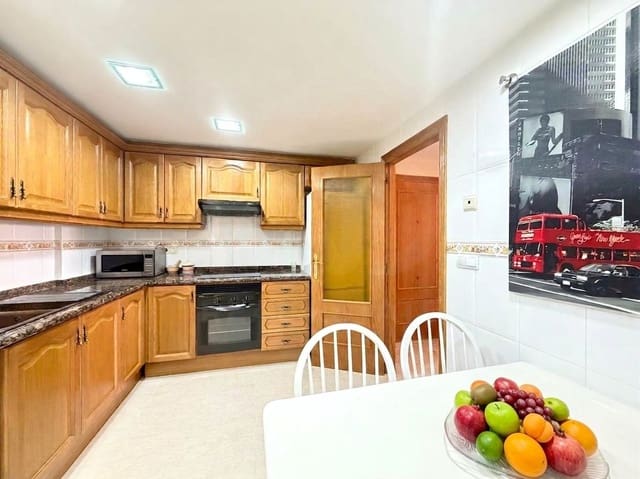 Apartamento de 3 habitaciones en Dénia en alquiler con piscina garaje - 1.200 € (Ref: 10042411)