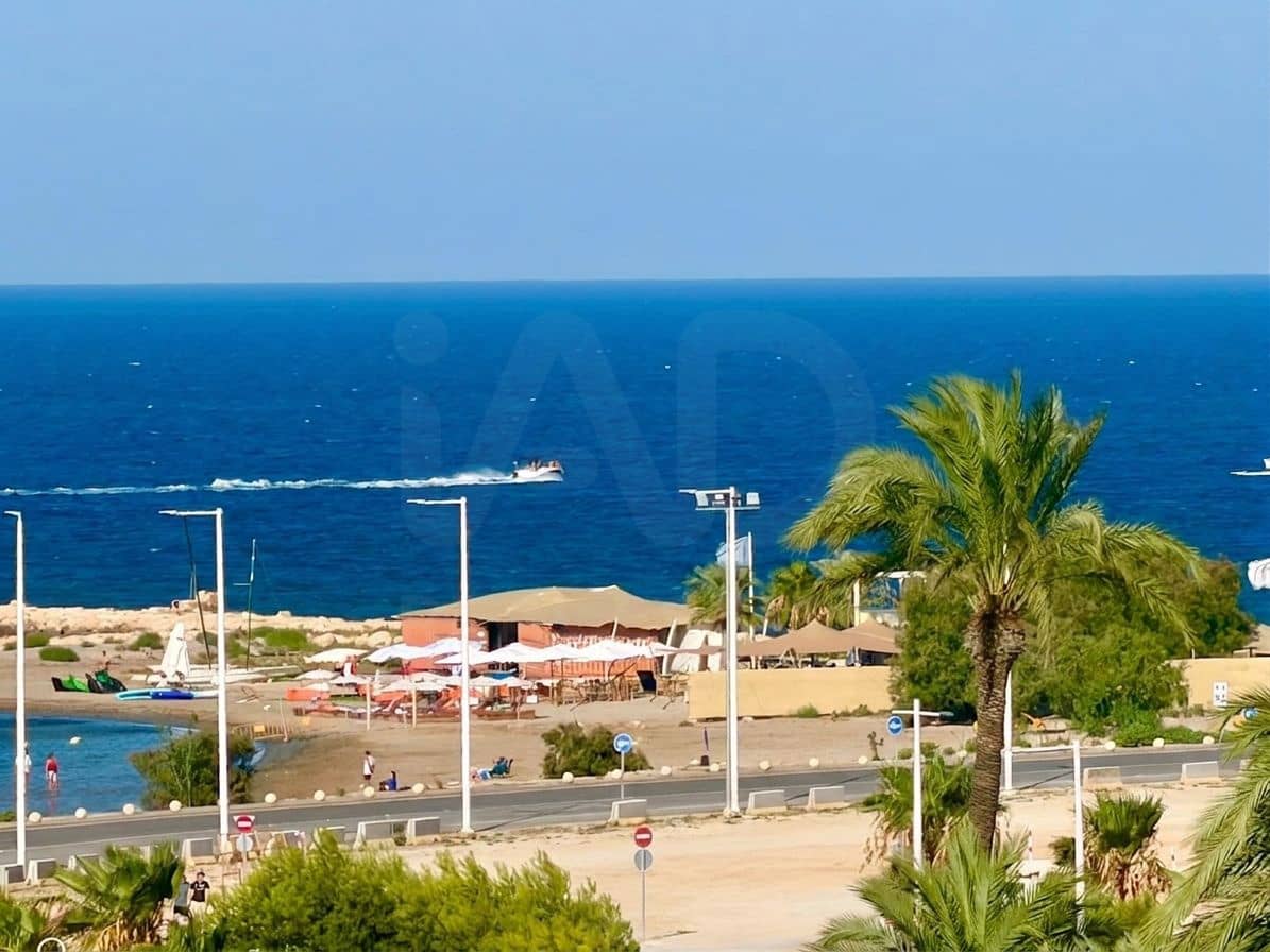 3 soveværelse Lejlighed til leje i Denia med swimmingpool garage - € 1.200 (Ref: 10042411)