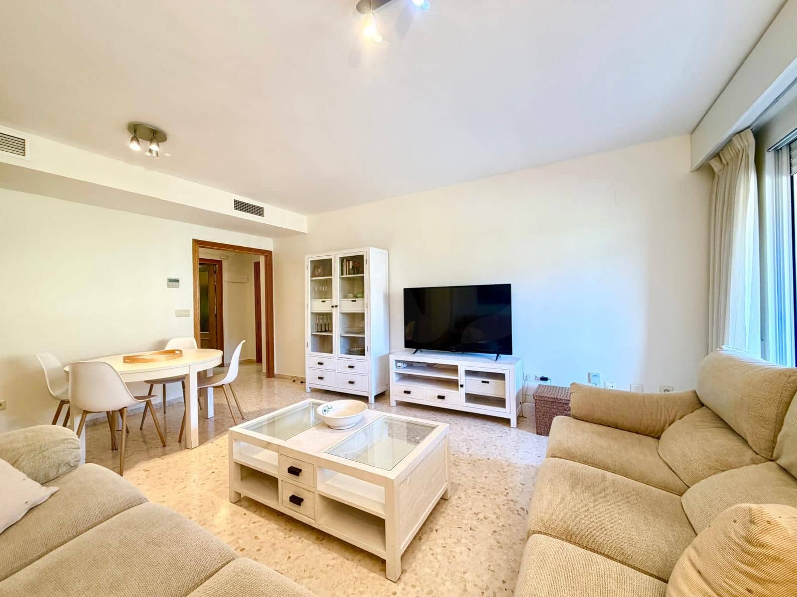 3 soveværelse Lejlighed til leje i Denia med swimmingpool garage - € 1.200 (Ref: 10042411)