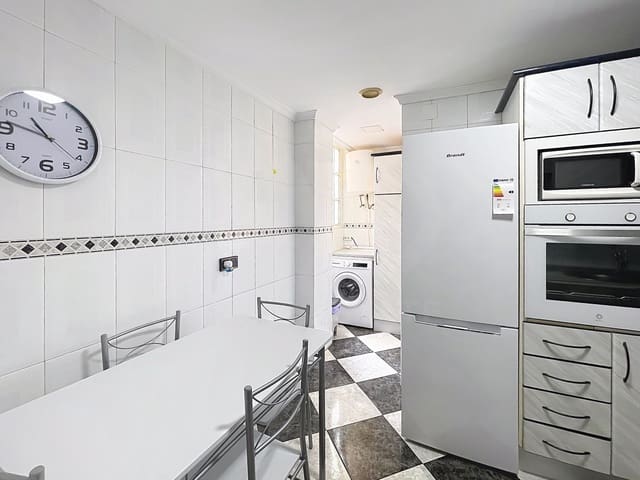 3 makuuhuone Huvila vuokrattavana paikassa Carretera de Cadiz, Málaga kaupunki - 1 300 € (Ref: 10042412)
