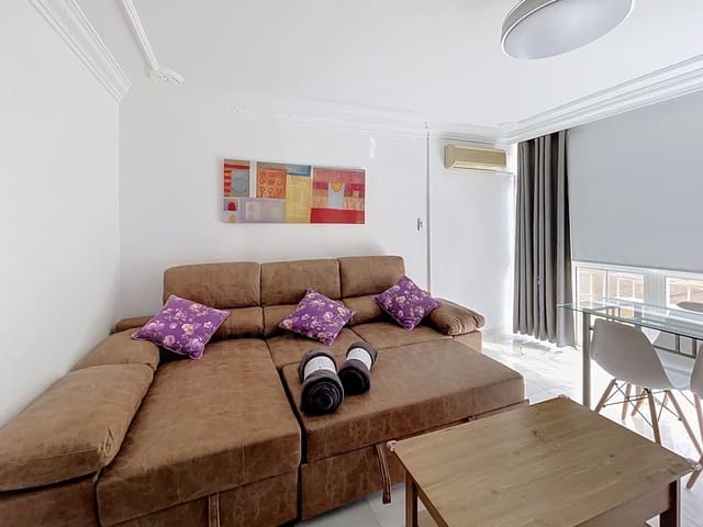 3 makuuhuone Huvila vuokrattavana paikassa Carretera de Cadiz, Málaga kaupunki - 1 300 € (Ref: 10042412)