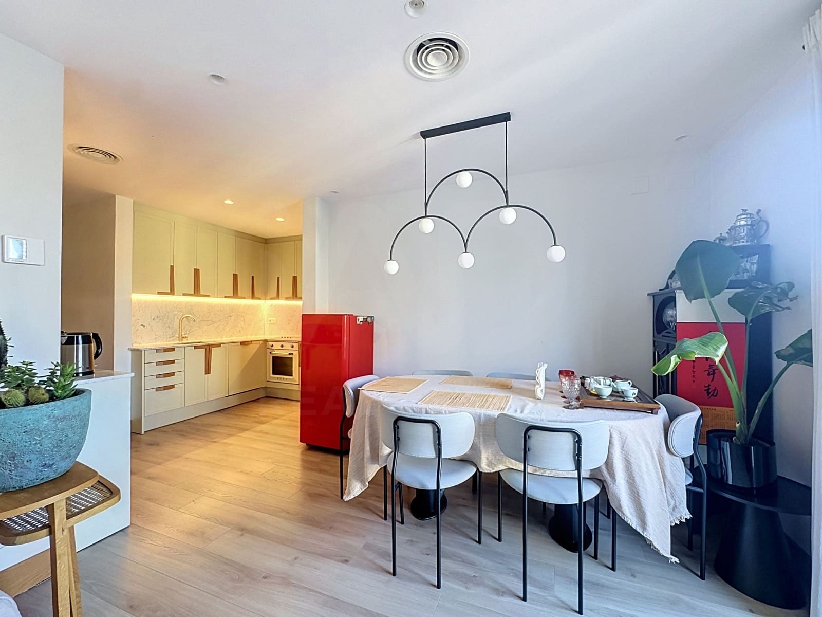 2 soveværelse Lejlighed til salg i Barcelona by - € 600.000 (Ref: 10044118)