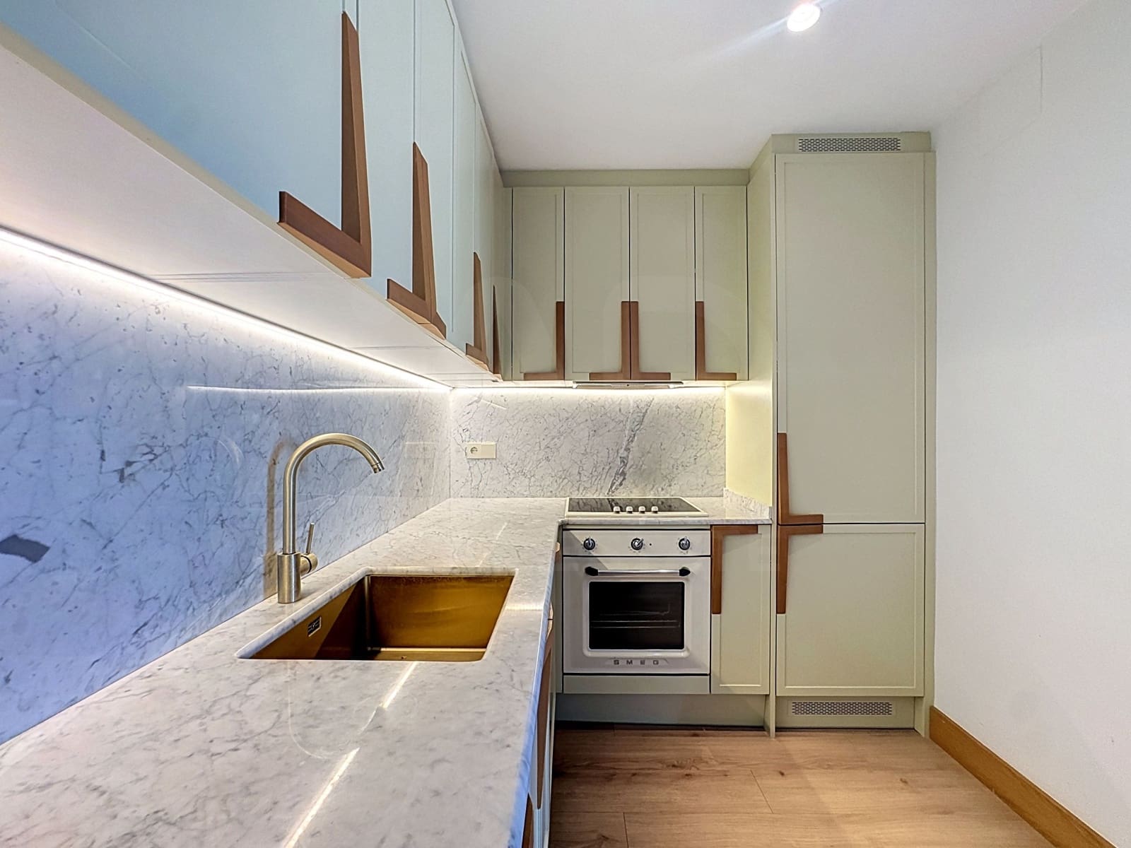 2 soveværelse Lejlighed til salg i Barcelona by - € 600.000 (Ref: 10044118)
