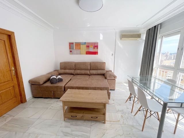 Apartamento de 3 habitaciones en Carretera de Cadiz, Málaga ciudad en alquiler - 1.300 € (Ref: 10044122)