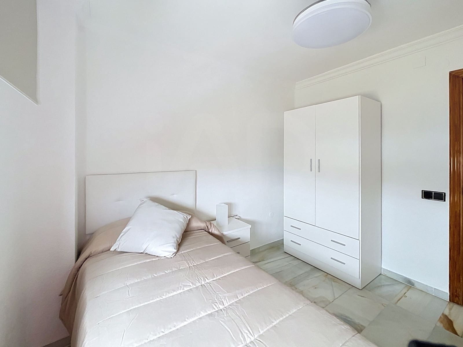 3 soverom Leilighet til leie i Malaga by - € 1 300 (Ref: 10044122)