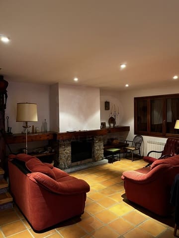 4 quarto Casa em Banda para venda em Saldes com garagem - 425 000 € (Ref: 10044338)