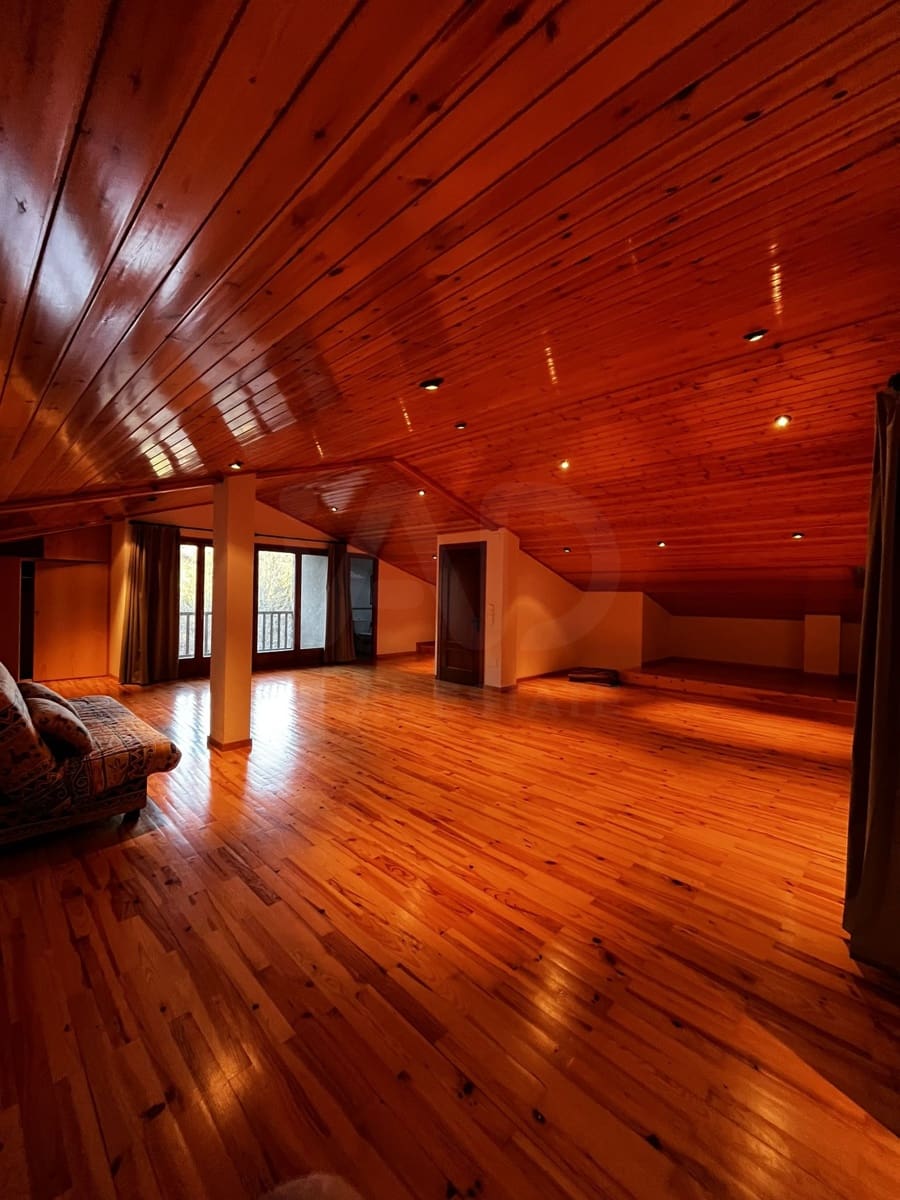4 quarto Casa em Banda para venda em Saldes com garagem - 425 000 € (Ref: 10044338)