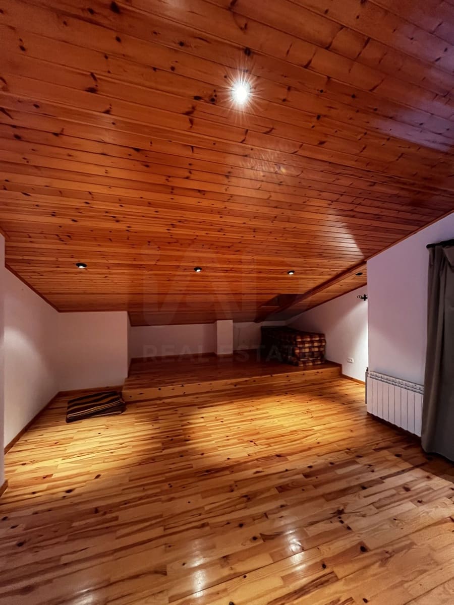 4 quarto Casa em Banda para venda em Saldes com garagem - 425 000 € (Ref: 10044338)