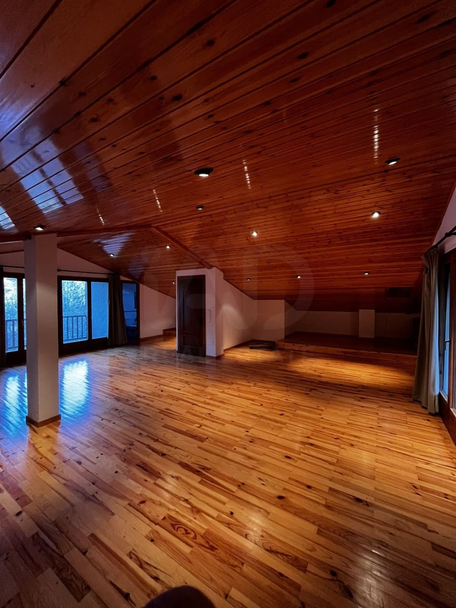 4 quarto Casa em Banda para venda em Saldes com garagem - 425 000 € (Ref: 10044338)