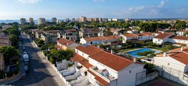 4 chambre Maison de Ville à vendre à Benicàssim avec piscine garage - 395 000 € (Ref: 10044341)