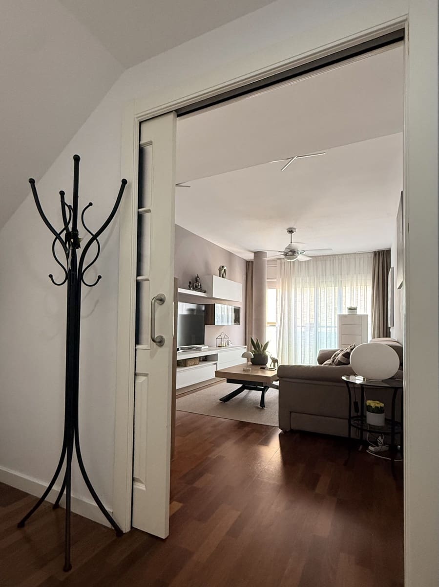 2 bedroom Apartment for sale in Montornes del Valles - € 268,000 (Ref: 10045961)