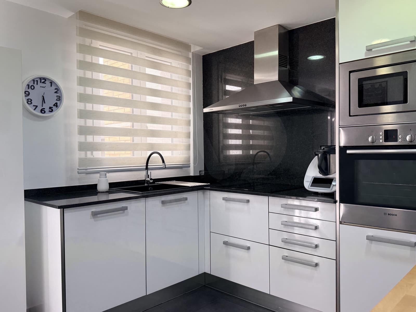 2 bedroom Apartment for sale in Montornes del Valles - € 268,000 (Ref: 10045961)