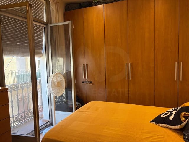 3 slaapkamer Appartement te koop in El Poblenou, Barcelona stad - € 550.000 (Ref: 10045967)