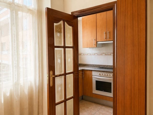 3 slaapkamer Appartement te koop in El Poblenou, Barcelona stad - € 550.000 (Ref: 10045967)