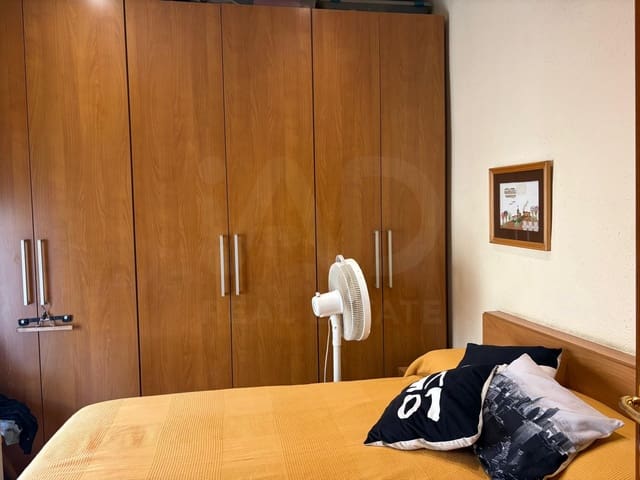 3 slaapkamer Appartement te koop in El Poblenou, Barcelona stad - € 550.000 (Ref: 10045967)