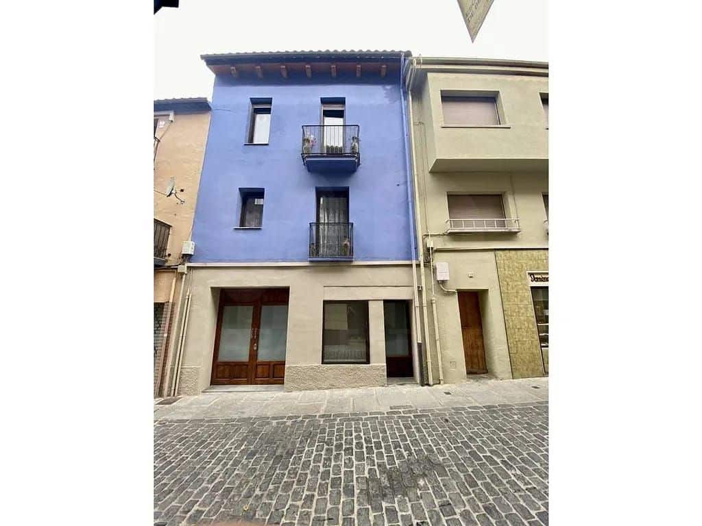 Apartment for sale in Sant Joan les Fonts - € 148,000 (Ref: 10045970)