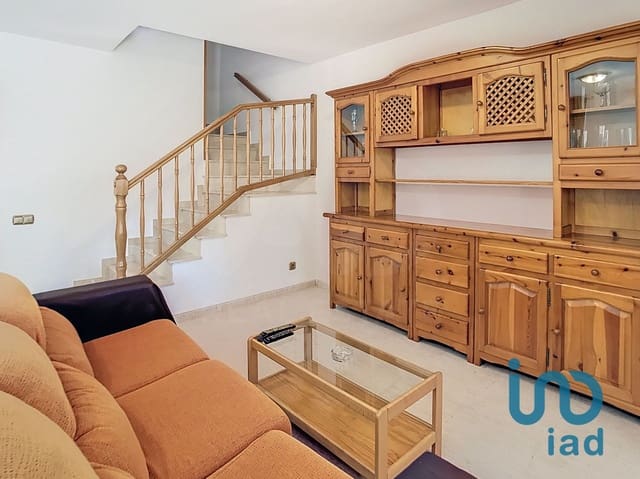 4 chambre Villa/Maison Mitoyenne à vendre à Roda de Barà - 309 500 € (Ref: 10045973)