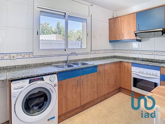4 chambre Villa/Maison Mitoyenne à vendre à Roda de Barà - 309 500 € (Ref: 10045973)