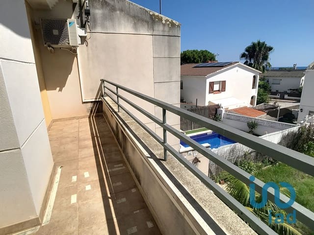 4 chambre Villa/Maison Mitoyenne à vendre à Roda de Barà - 309 500 € (Ref: 10045973)