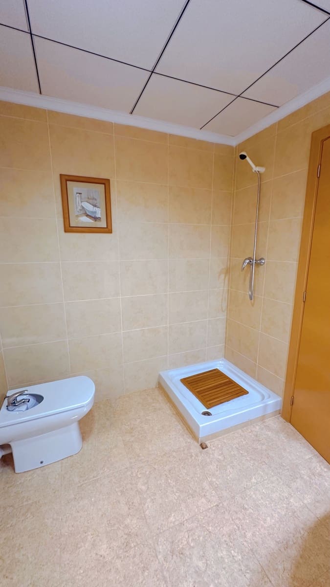 2 bedroom Apartment for sale in Torrellano with garage - € 195,000 (Ref: 10045979)