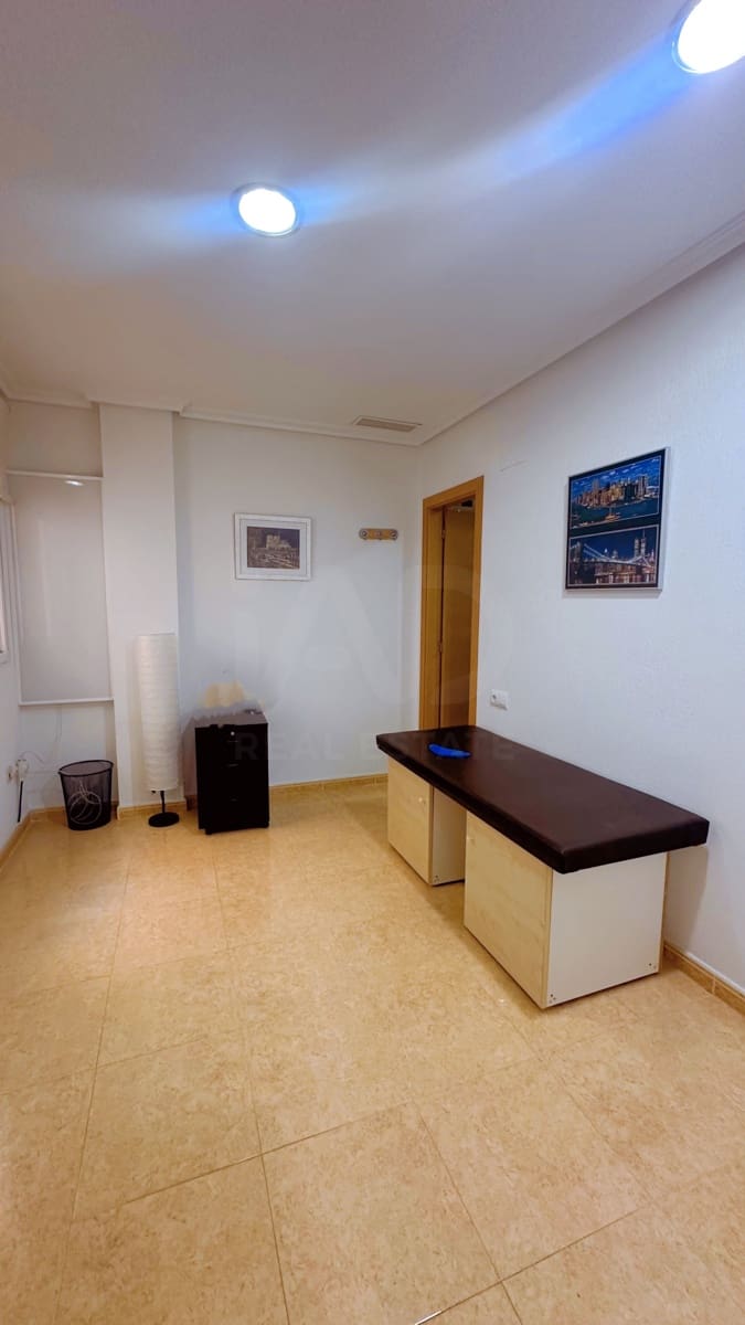 2 bedroom Apartment for sale in Torrellano with garage - € 195,000 (Ref: 10045979)