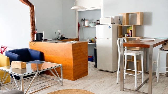 Apartamento de 2 habitaciones en Madrid ciudad en alquiler - 1.600 € (Ref: 10046000)