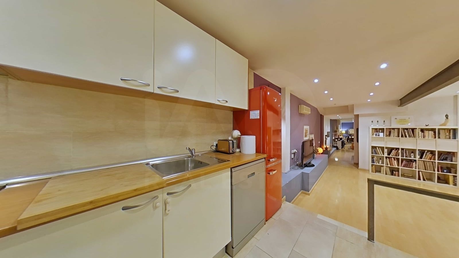 1 soverom Kommersiell til salgs i Barcelona by - € 180 000 (Ref: 10046001)