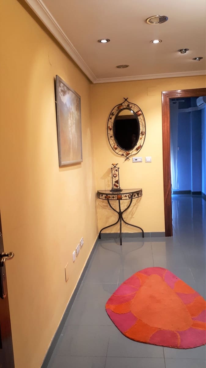 2 slaapkamer Appartement te huur in Leon stad - € 800 (Ref: 10046002)
