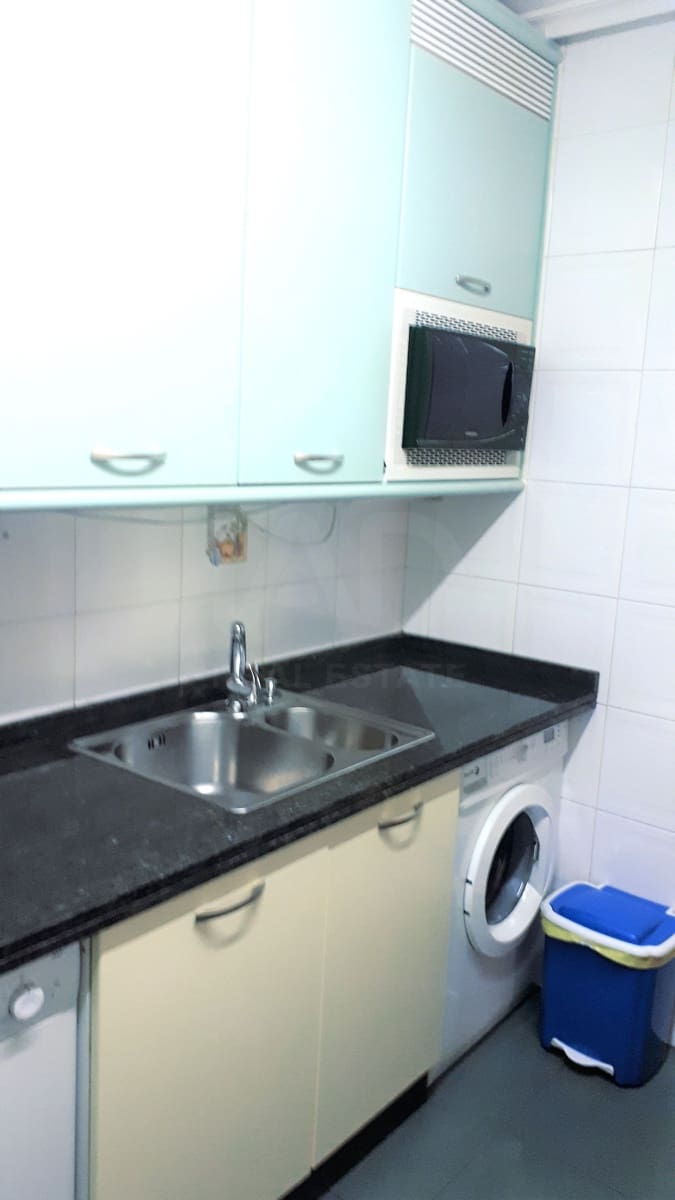 2 slaapkamer Appartement te huur in Leon stad - € 800 (Ref: 10046002)