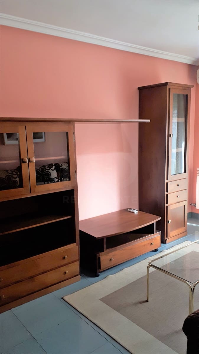2 slaapkamer Appartement te huur in Leon stad - € 800 (Ref: 10046002)