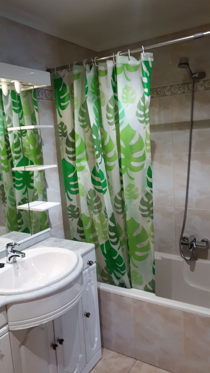 2 slaapkamer Appartement te huur in Leon stad - € 800 (Ref: 10046002)